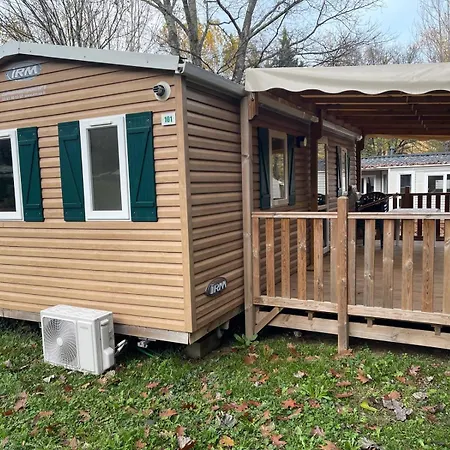 Campingplatz La Berge Fleurie Mialet (Gard)